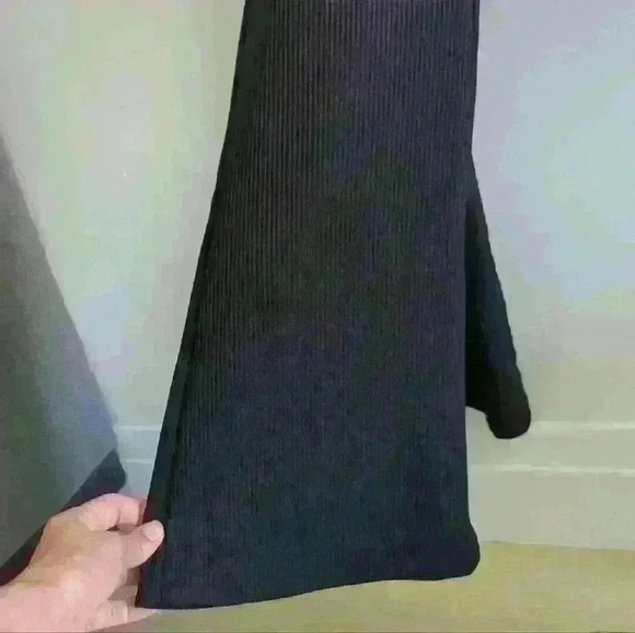 H&M  | Women's Black Ribbed Pull-On Stretchy Flare Pants - Picture 3 of 4